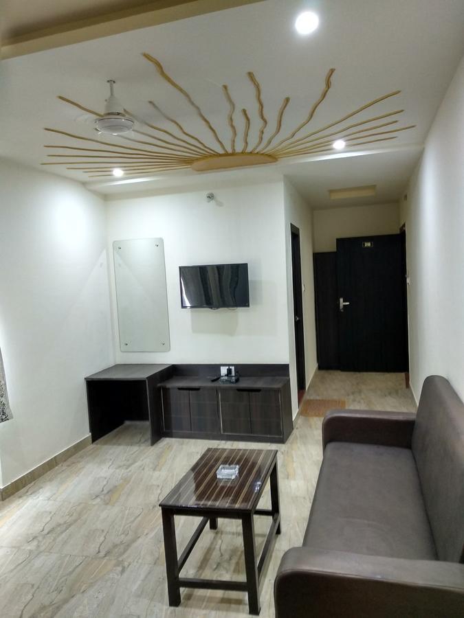 Oyo 60976 Hotel Shree Ji Morena Εξωτερικό φωτογραφία