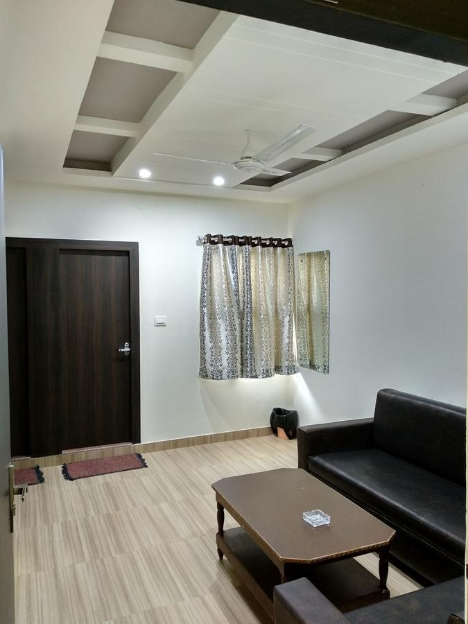 Oyo 60976 Hotel Shree Ji Morena Εξωτερικό φωτογραφία